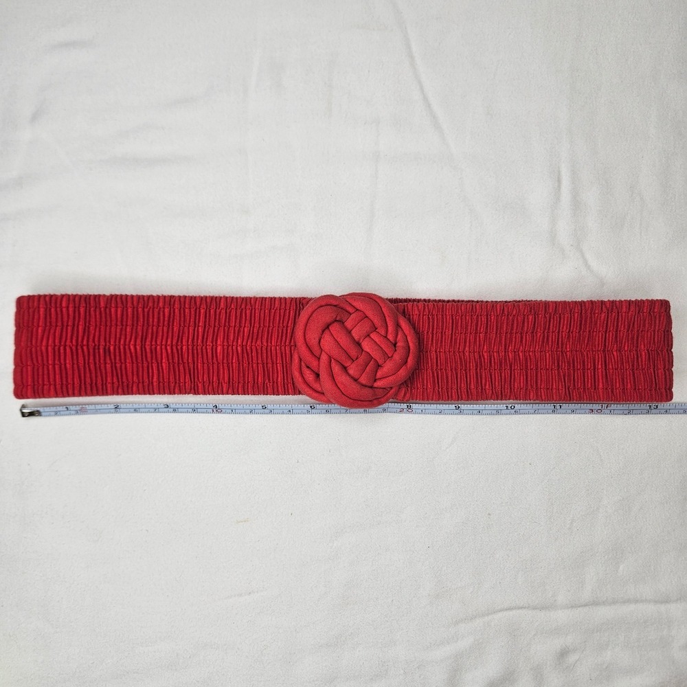 Red Ruched Elastic Cinch Belt Silver Tone Interlocking Knot Buckle Retro Vtg 27"